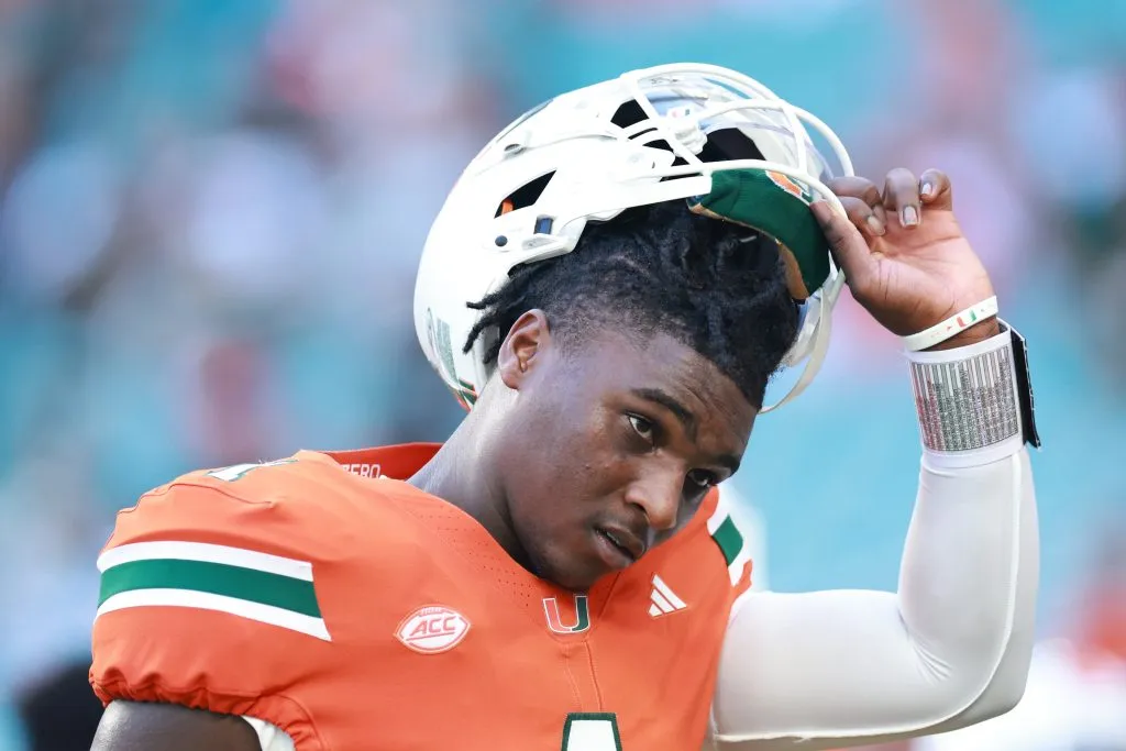 Cam Ward en un partido con los Miami Hurricans (GETTY IMAGES)