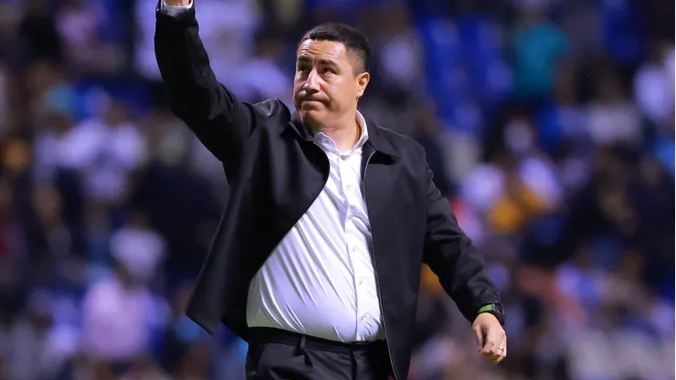 Efraín Juárez, el entrenador de Pumas
