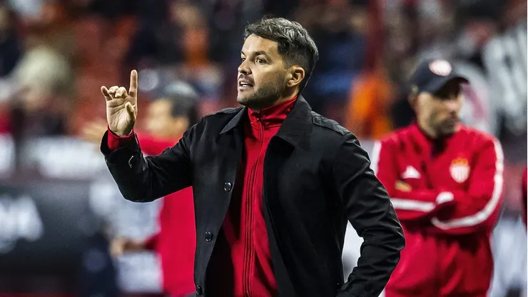 El entrenador Nicolás Larcamón dio una respuesta a Chivas por la propuesta para ser su nuevo DT