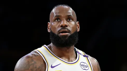 LeBron James en Timberwolves vs. Lakers.