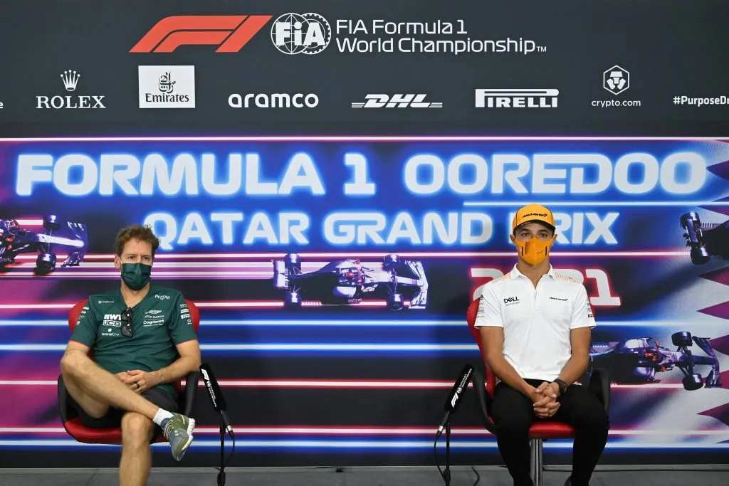 Sebastian Vettel y Lando Norris en conferencia de prensa de la F1 (GETTY IMAGES)