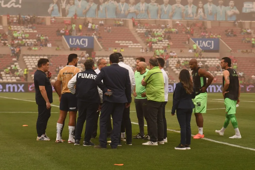 Una de las reuniones que se produjeron en la previa al juego (Imago7)