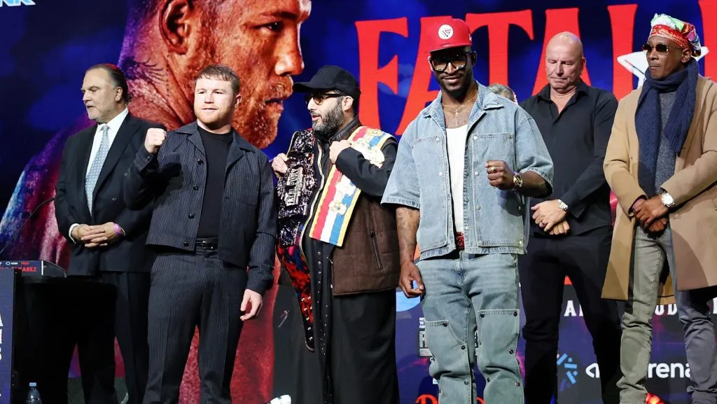 Canelo Álvarez y William Scull paralizarán al mundo del deporte con la pelea que tendrán en Arabia Saudita. (GETTY IMAGES)