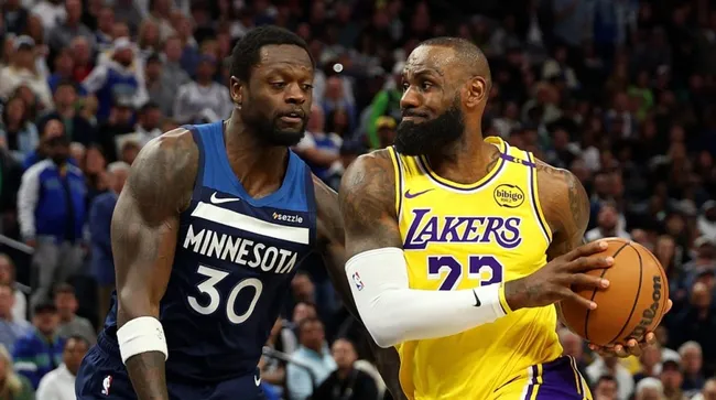 Julius Randle y LeBron James. (Foto: Getty Images)