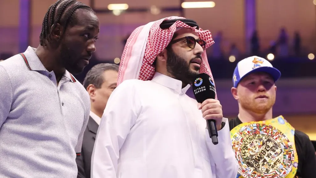 Se confirmó que Saúl Álvarez enfrentará a Terence Crawford en el mes de septiembre.