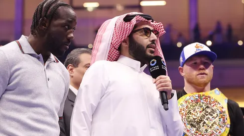 Se confirmó que Saúl Álvarez enfrentará a Terence Crawford en el mes de septiembre.