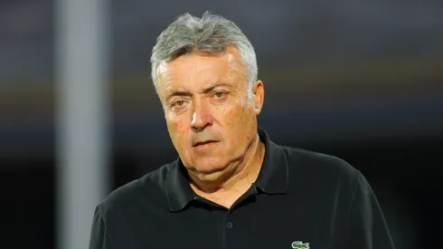 Domènec Torrent podría borrar a 4 futbolistas de Chivas