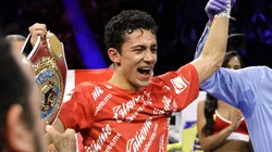 Rafael Divino Espinoza sigue siendo campeón del peso pluma.