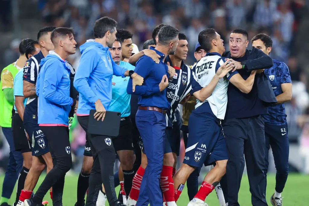 El momento de la discusión entre los técnicos (Imago7)