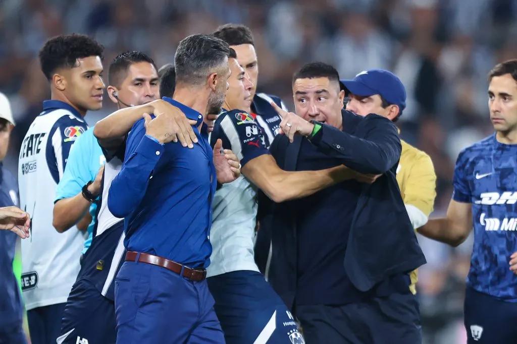 Efraín Juárez discutió con Martín Demichelis, técnico de Rayados (Imago7)