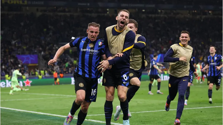 Frattesi pone el 4-3 para Inter ante Barcelona