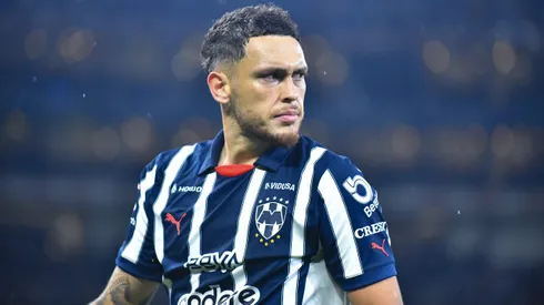Lucas Ocampos no será de la partida en Rayados-Toluca.