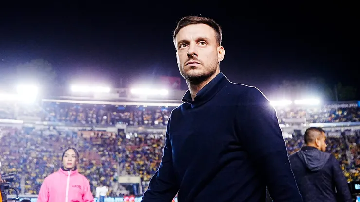 La millonada que debería pagarle Rayados a Porto por Martín Anselmi