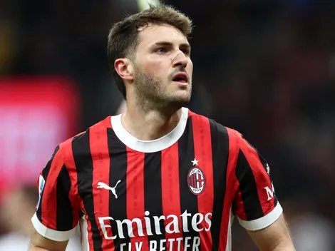 Sello mexicano: Santiago Giménez anota un doblete en la victoria de Milan ante Bologna