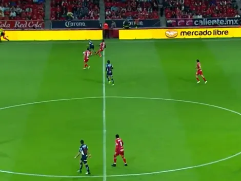 Helinho vio la roja y Toluca se quedó con 10 jugadores vs. Rayados