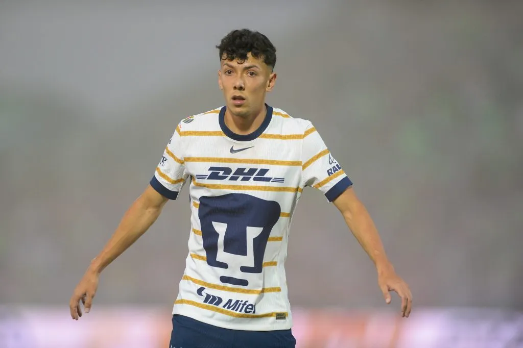 Jorge Ruvalcaba sería el próximo en abandonar Pumas UNAM por decisión de la directiva y Efraín Juárez. (Imago7)