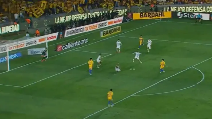 Juan Brunetta marcó ante Necaxa y desató la locura de los aficionados de Tigres UANL