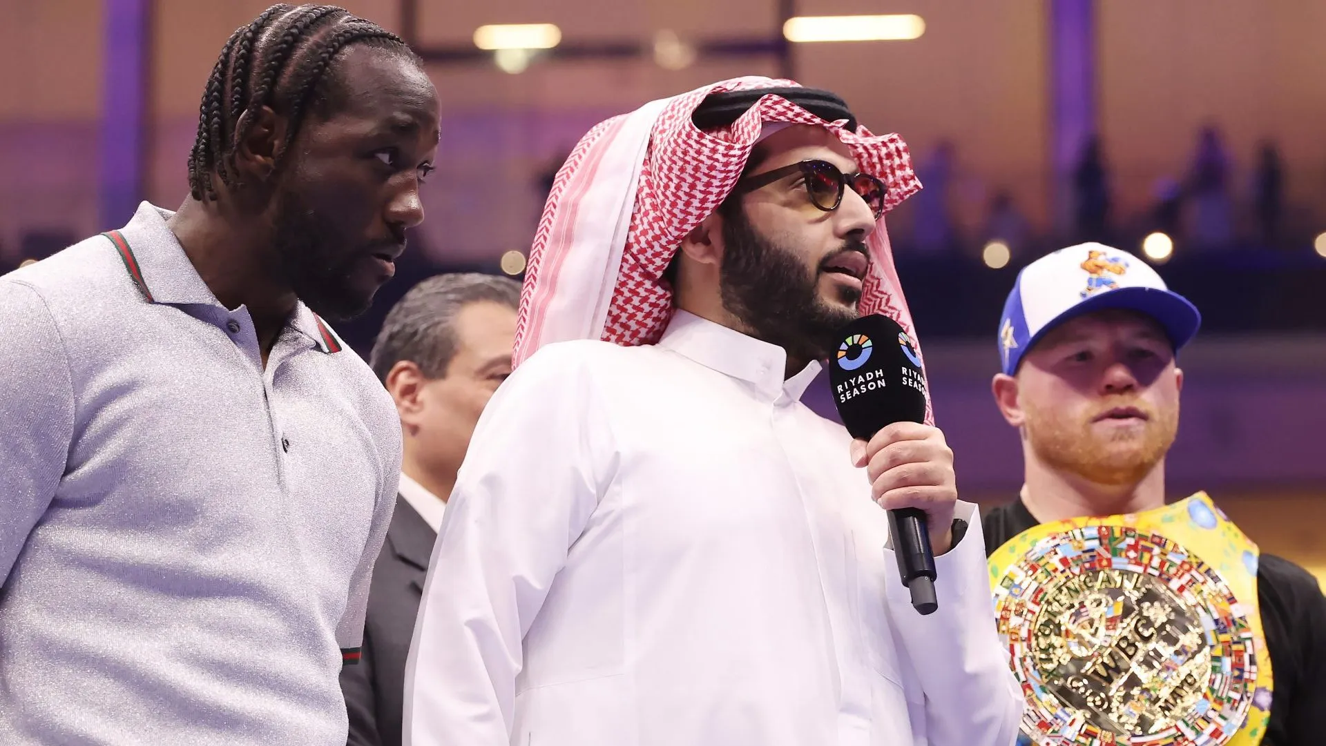 Terence Crawford junto a Canelo Álvarez en Arabia Saudita (GETTY IMAGES)