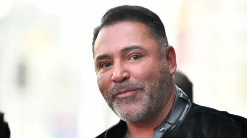 Óscar de la Hoya sueña con una pelea espectacular en el boxeo.