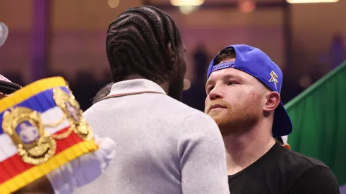 Canelo Álvarez y Crawford cambia de día y sede