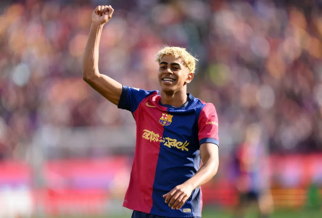 Lamine Yamal, celebrando tras el triunfo por 4-3 sobre Real Madrid (GETTY IMAGES)