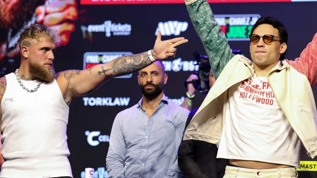 Julio César Chávez Jr. y Jake Paul tuvieron un primer y muy intenso cara a cara.