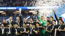 Una figura del 'Tri' toma medida acertada para su futuro.