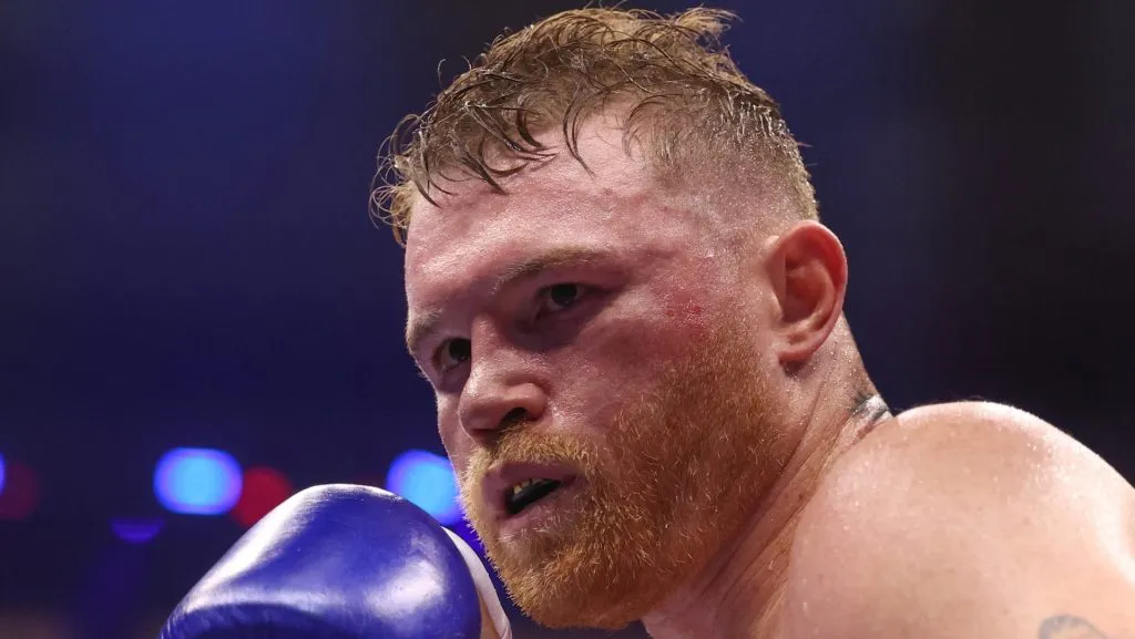 Canelo Álvarez fue acusado de grave manera por David Benavidez. (GETTY IMAGES)