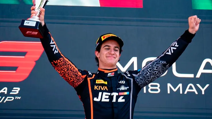 Santiago Ramos en el podio del GP de Imola 2025