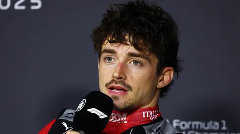 Charles Leclerc en rueda de prensa de la F1