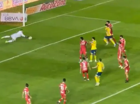 Valió como un gol: la atajada a una mano de Luis García en América vs. Toluca