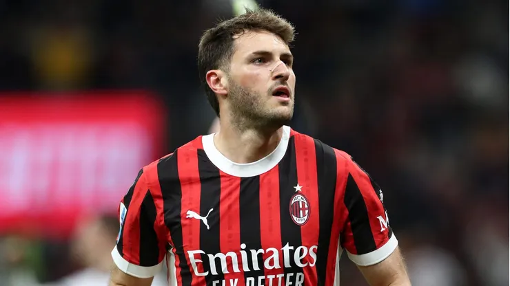 Santiago Giménez no estará presente en la última jornada de la Serie A con Milan