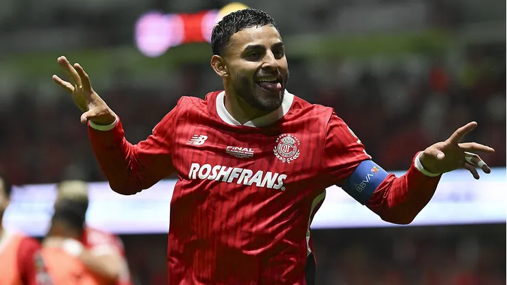 Alexis Vega le da el título a Toluca con un gol inolvidable y lo festeja...¡como Pepe Cardozo!