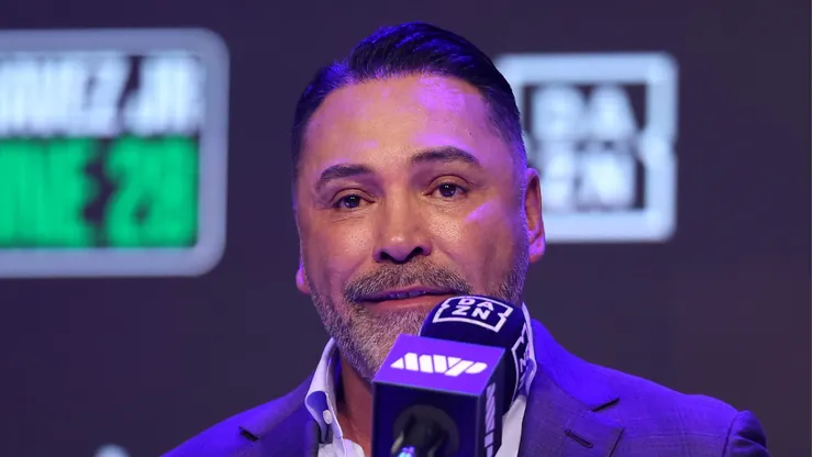 Óscar de la Hoya apoyó a Canelo Álvarez de forma sorpresiva.