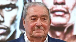 Bob Arum volvió a ignorar la pelea entre Canelo Álvarez y Terence Crawford de septiembre.