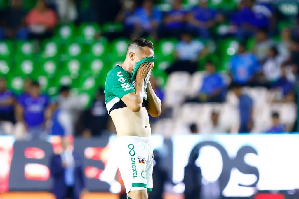 Andrés Guardado sería uno de los que abandone León [Foto: Getty]