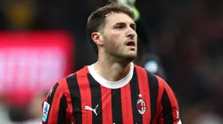 Santiago Giménez tendría nuevo entrenador en Milan de cara a la temporada 2024/25