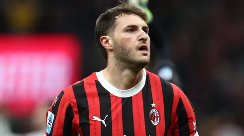 Santiago Giménez tendría nuevo entrenador en Milan de cara a la temporada 2024/25