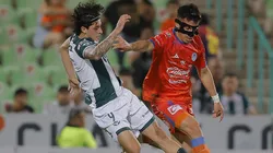 Jordan Carrillo y Facundo Almada en un Santos Laguna vs. Mazatlán