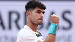 Alcaraz defiende el título que obtuvo el año pasado en el polvo de ladrillo parisino.