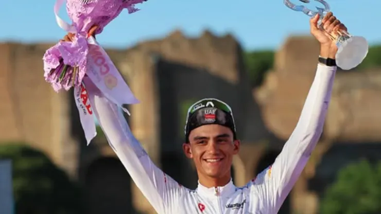 Isaac del Toro hizo historia en ciclismo