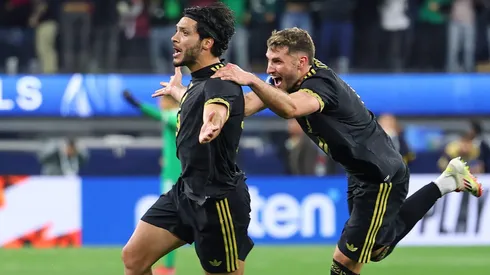 Raúl Jiménez y Santiago Giménez son dos de los máximos exponentes nacionales en el futbol europeo.