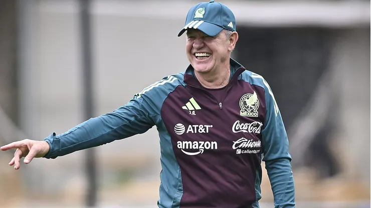Aguirre aseguró que aún no ha decidido cuál será su alineación titular para la Copa Oro.