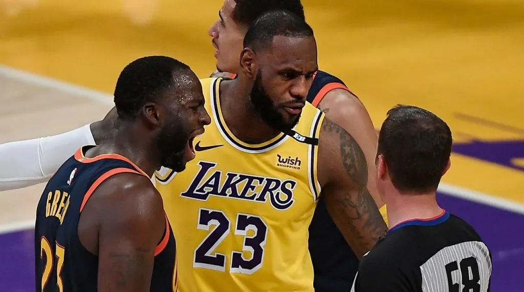 Draymond Green y LeBron James. (Foto: Getty Images)