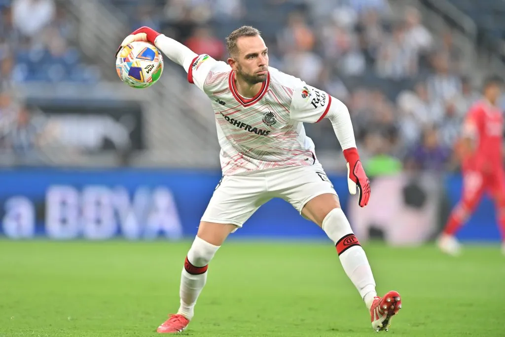 Pau López no seguiría en Toluca (Getty Images)