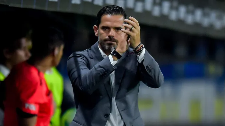 Fernando Gago asumió como nuevo entrenador de Necaxa en la Liga MX.