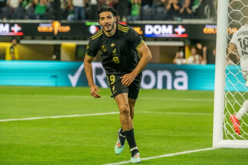 Raúl Jiménez metió un gol ante República Dominicana (Getty Images)