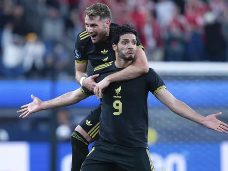 Raúl Jiménez comentó cómo se siente al jugar con Santi Giménez