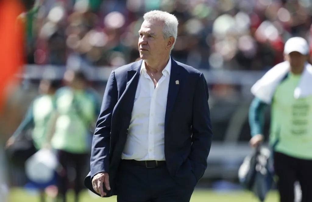 Andrés Vaca apuntó contra Javier Aguirre y aseguró que no tuvo capacidad para realizar modificaciones cuando el Tri estaba en aprietos ante República Dominicana. (Getty Images)