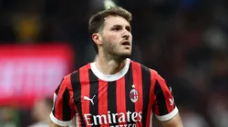 Santiago Giménez podría tener competencia en Milan de cara a la próxima temporada